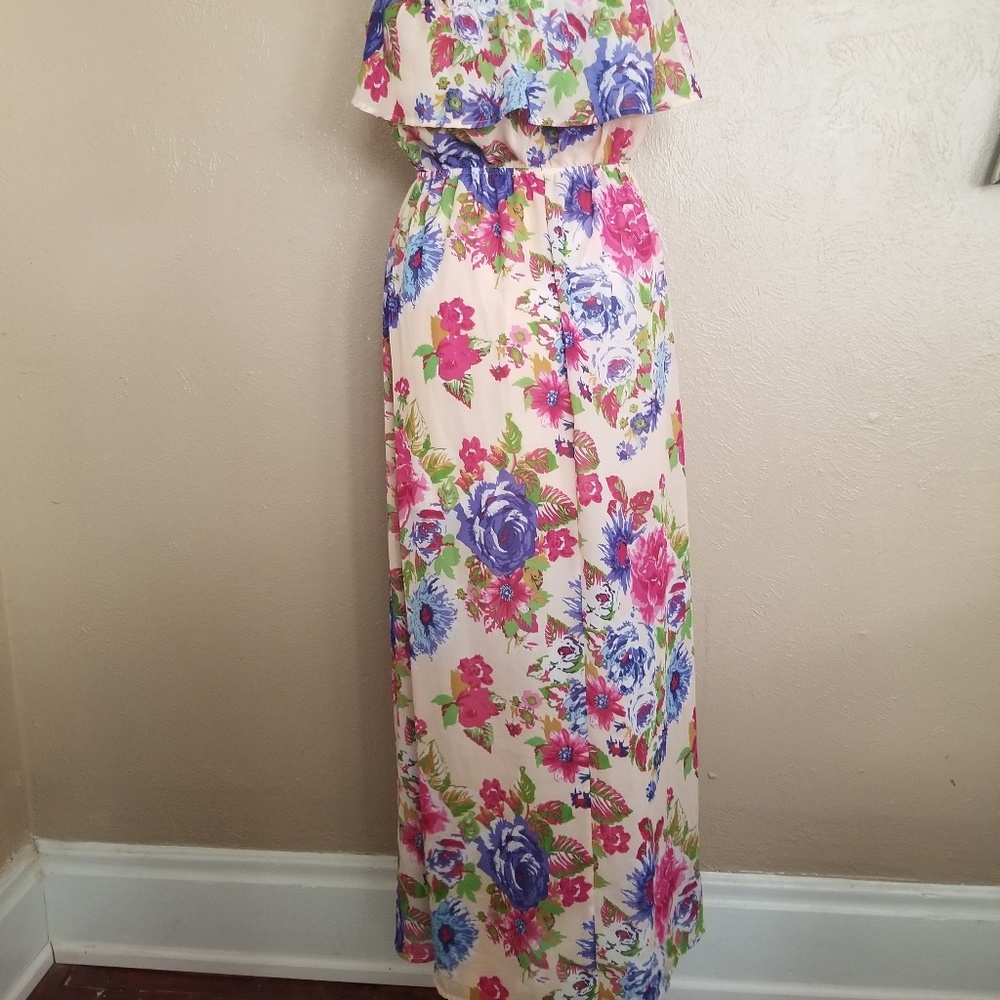 Dress - Picture 2 of 3